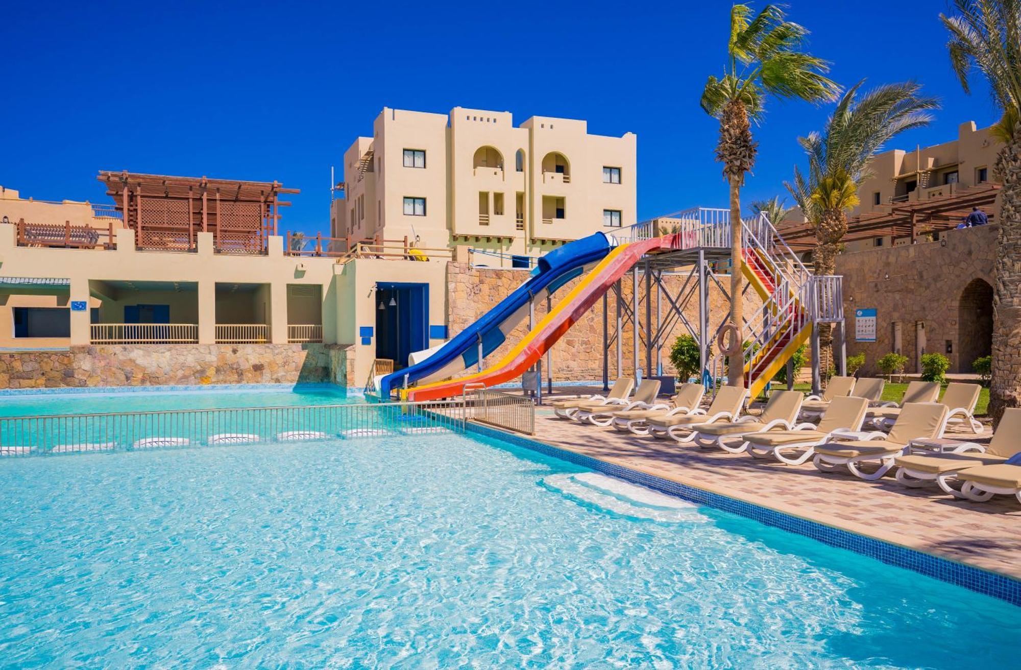 Marina Lodge At Port Ghalib Exterior photo