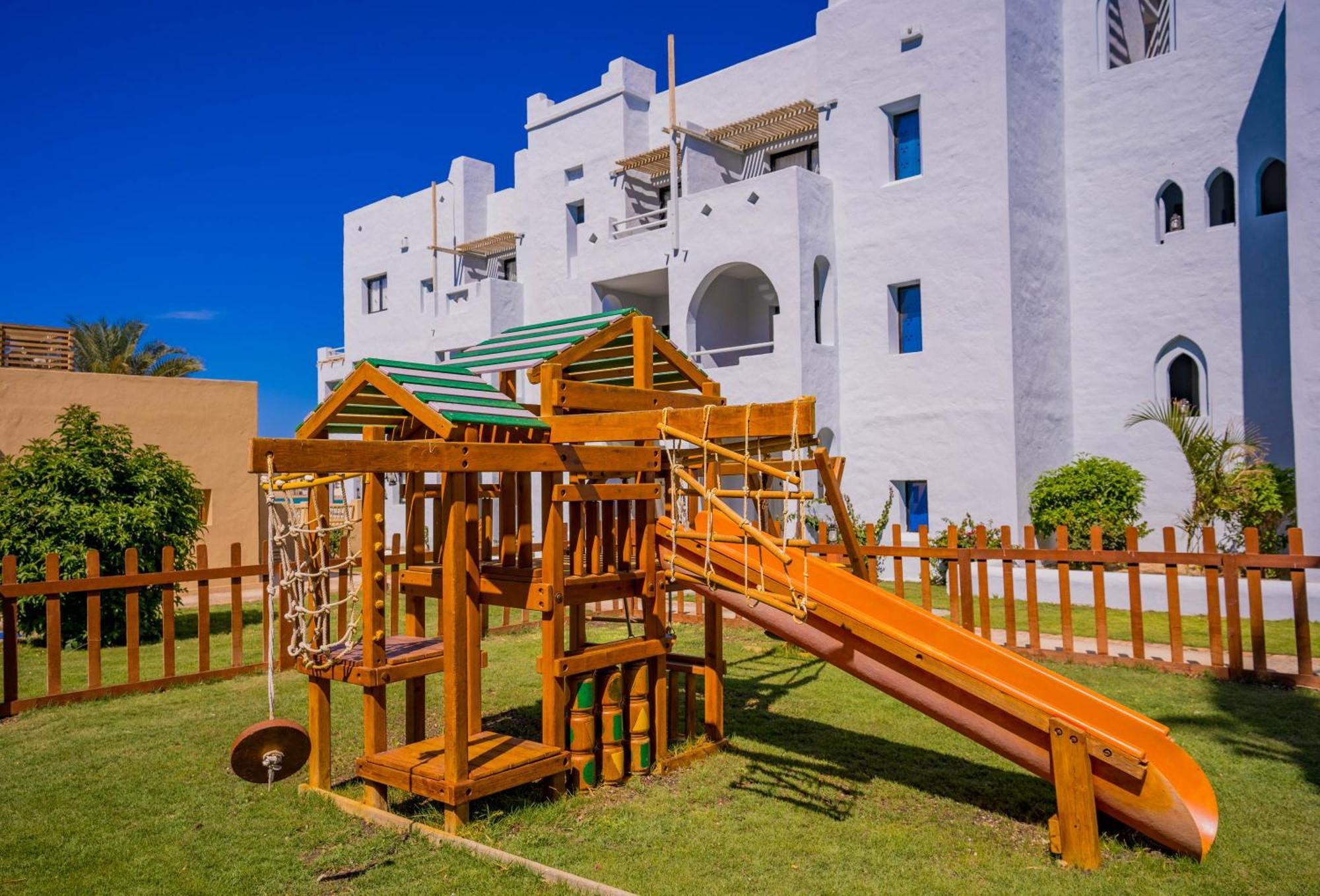 Marina Lodge At Port Ghalib Exterior photo