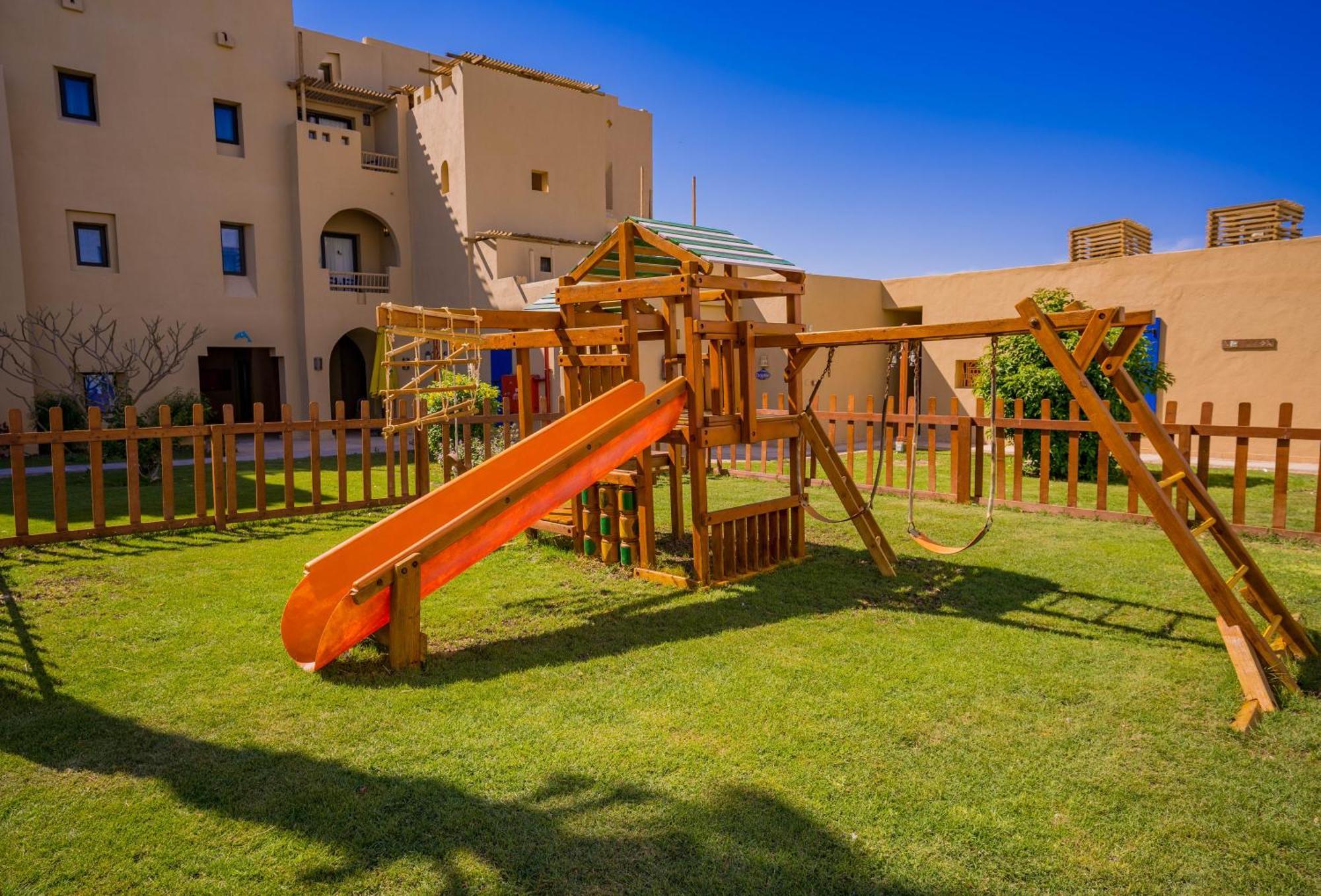 Marina Lodge At Port Ghalib Exterior photo